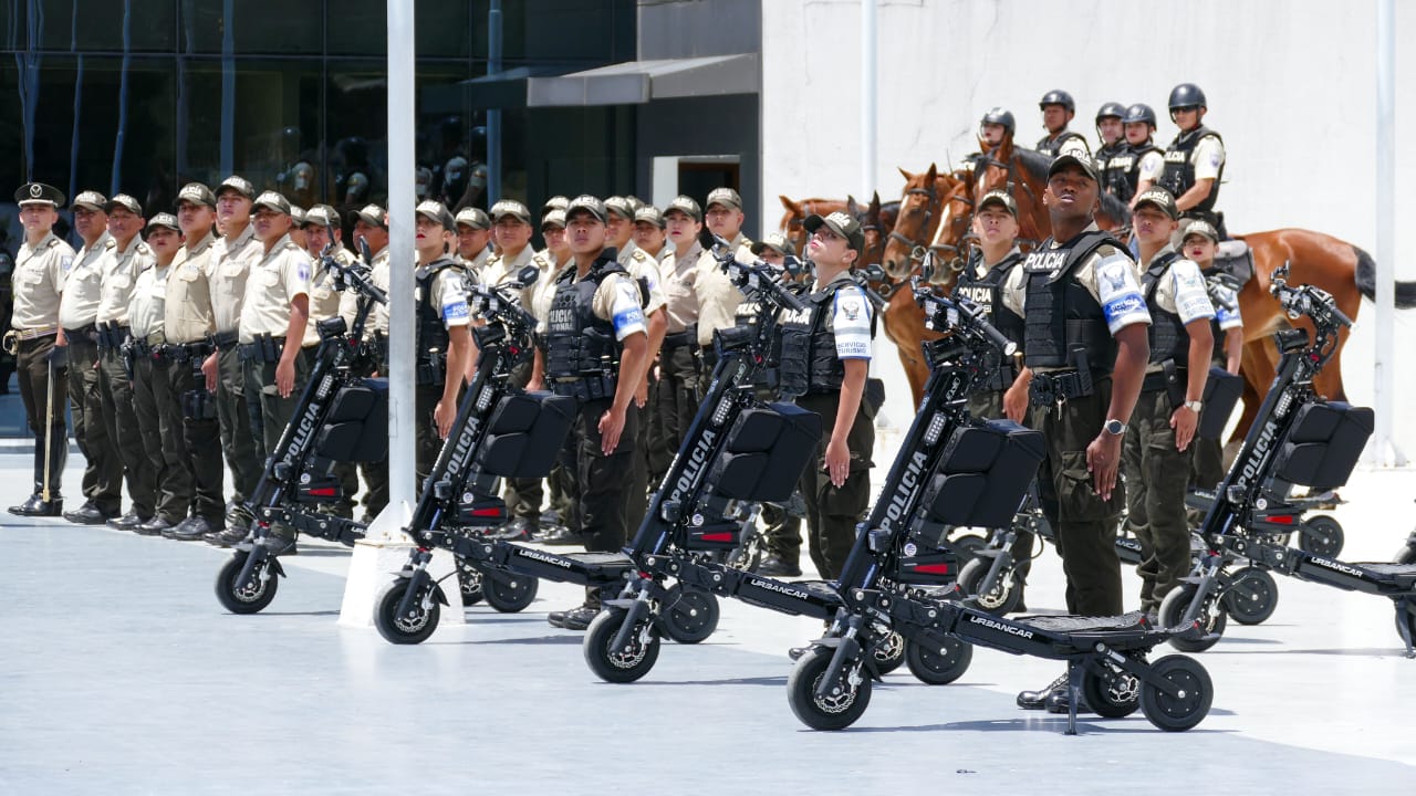 Embajada de Corea en Ecuador entregó scooters para fortalecer la