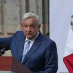 Presidente de México minimiza violencia que hizo que casi 600 mexicanos se refugiaran en Guatemala
