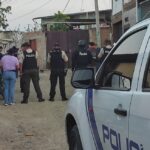 Hombre es asesinado frente a su esposa, en Montecristi