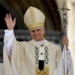 El papa León XIV inicia su pontificado oficialmente y pide una «paz justa y duradera» en Ucrania