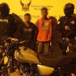 Policía aprehendió en flagrancia a dos sujetos implicados en el delito de asalto y robo a personas en Esmeraldas