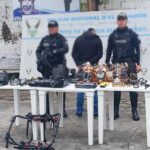 Policía aprehendió a un ciudadano por el delito de robo de accesorios a vehículos en Quito