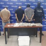 Policía incauta 8 paquetes de droga dentro de un departamento en Guayaquil