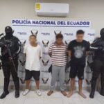Policía capturó a tres presuntos integrantes del GAO «Los Lobos» con arma y moto robada