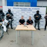 Policía capturó a alias «Yevito» considerado Objetivo de Intermedio Valor y a un sujeto más por tenencia de arma en Durán