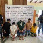 La Policía Nacional, aprehende cinco ciudadanos, presuntos integrantes del GAO “Los Choneros”, por tenencia de armas y tráfico de drogas en Santa Elena