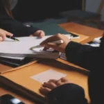 Servidora pública es procesada por oferta de realizar tráfico de influencias