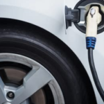 El hombre que murió electrocutado por su coche estaba cambiando las pastillas de freno a su Audi mientras lo estaba cargando