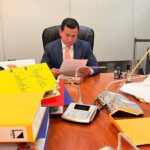 El abogado de Daniel Salcedo entregó un día tarde a la Asamblea las pruebas de supuesta corrupción en hospitales