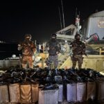 Golpe al narcotráfico en Alta Mar: 37 bultos de droga incautados en las costas de Manabí