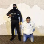 Agente de la ATM es procesado por presunta comercialización de armas y falsificación de documentos