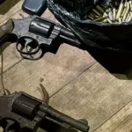 Fiscalía formula cargos contra un detenido por tentativa de asesinato y tráfico ilícito de armas, tras un enfrentamiento con personal policial durante un operativo