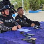Aprehensión de dos sujetos con arma de fuego en Bahía de Caráquez