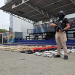 Policía intercepta camión con 369 bloques de marihuana en Guayaquil