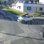 Locura al volante en Hurlingham: chocaron, discutieron y lo llevó en el capot por seis cuadras