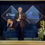 Alejandro Jaén conmovió a México al recibir el homenaje por sus 50 años de trayectoria en los Premios Éxito SACM 2025