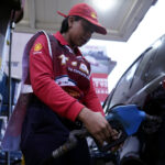 Precio de gasolina Extra y Ecopaís en Ecuador baja desde este 12 de noviembre