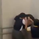 Dos estudiantes agreden a su profesora de inglés en un colegio de Panamá