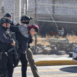 Ecuatoriano sospechoso de pertenecer a los Latin King fue detenido en México y deportado a EE.UU