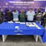 Aprehendimos a cuatro presuntos integrantes de “Los Águilas” con drogas en Nueva Prosperina