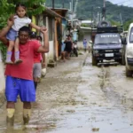 Desbordamiento de quebrada El Toro deja cerca de 200 familias afectadas en Leonidas Plaza