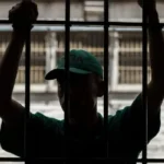 Reincidente por tráfico de drogas es condenado a una pena agravada