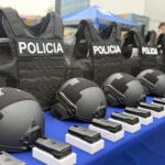 Policía Nacional se fortalece con equipo táctico entregado en Guayaquil