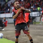 Gol olímpico de Lucas Mancinelli le da la victoria a Deportivo Cuenca ante Santos