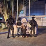 Aprehendimos a un presunto integrante de “Los Choneros”, con arma de fuego en Manabí