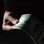 3 implicados en transacción de dinero falso son sentenciados