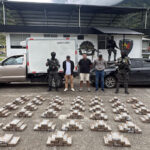 Operación antinarcóticos en Napo permitió decomisar 220 paquetes de cocaína ocultos en un vehículo