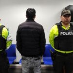 Deportamos a ciudadano colombiano presuntamente vinculado a la comercialización de documentos migratorios irregulares en Carchi