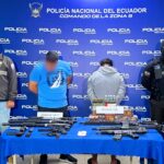 Incautamos nueve armas de fuego y aislamos a un adolescente en allanamientos simultáneos en Guayaquil