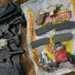 4 procesados por presunto tráfico de drogas, asesinato y porte de armas de fuego y municiones