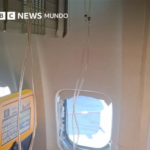 “Si morimos, morimos juntos”: habla la esposa del hombre que estuvo a punto de ser succionado por la ventanilla de un avión de Ryanair
