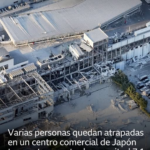 Varias personas quedan atrapadas en un centro comercial tras un potente terremoto en Japón