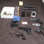 POLICÍA NACIONAL APREHENDE A UN CIUDADANO Y DECOMISA ARMAS Y MUNICIONES EN PORTOVIEJO