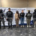 Aprehendimos a presunta expendedora vinculada a “Los Lobos” durante operativo en el norte de Quito
